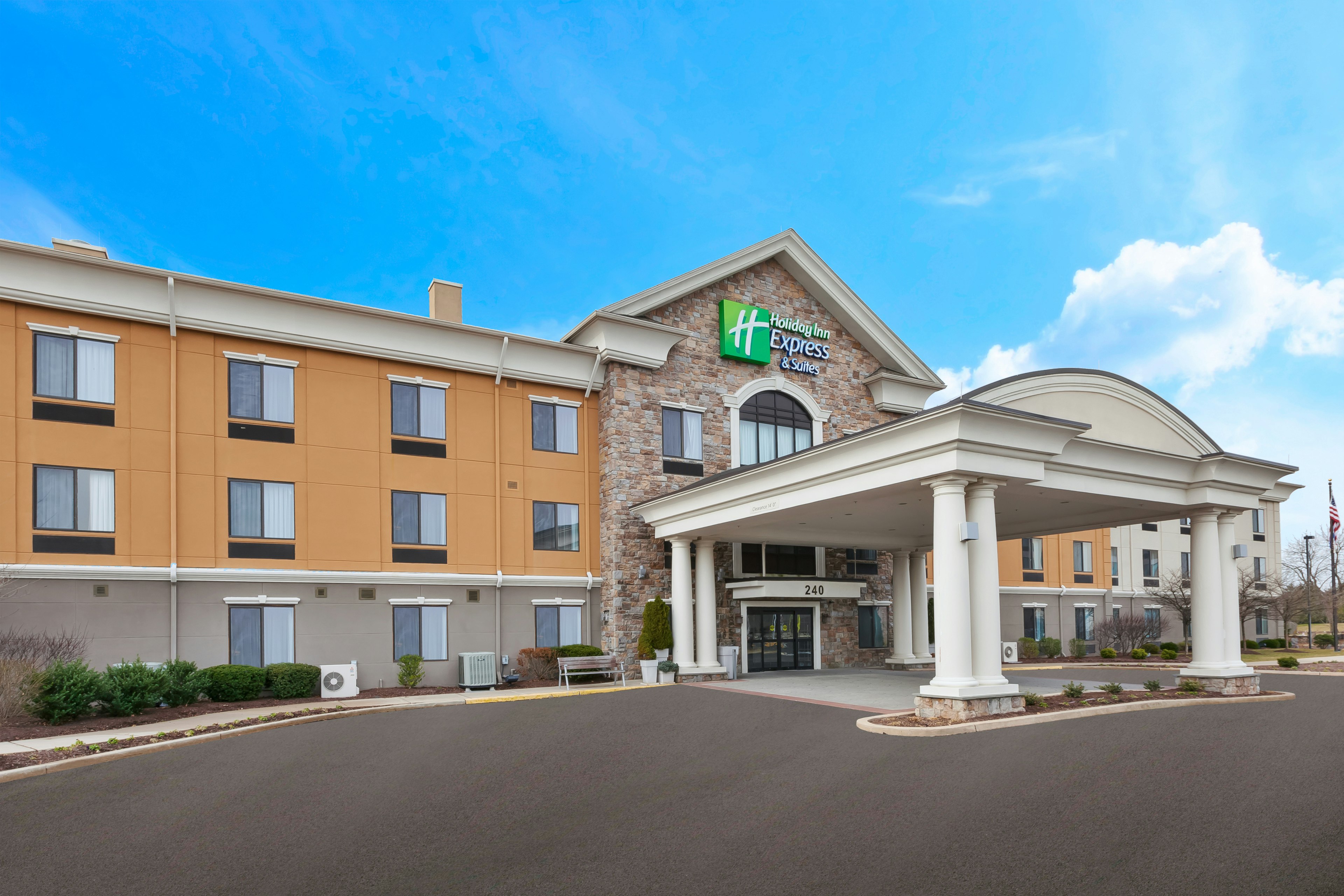 Holiday Inn Express Suites Warminster Horsham 6/63