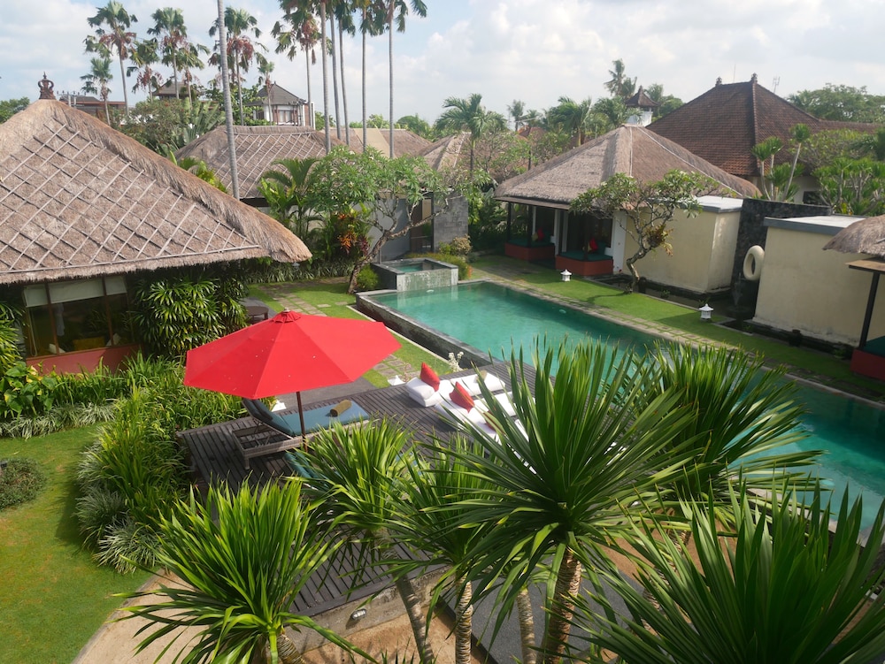 Imani Villas 40/46