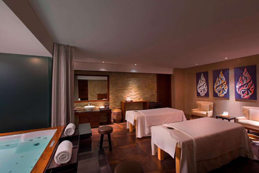 Sheraton Grand Bangalore Hotel At Brigade Gateway 30/67
