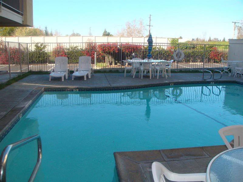 Waterloo Inn Stockton 17/20