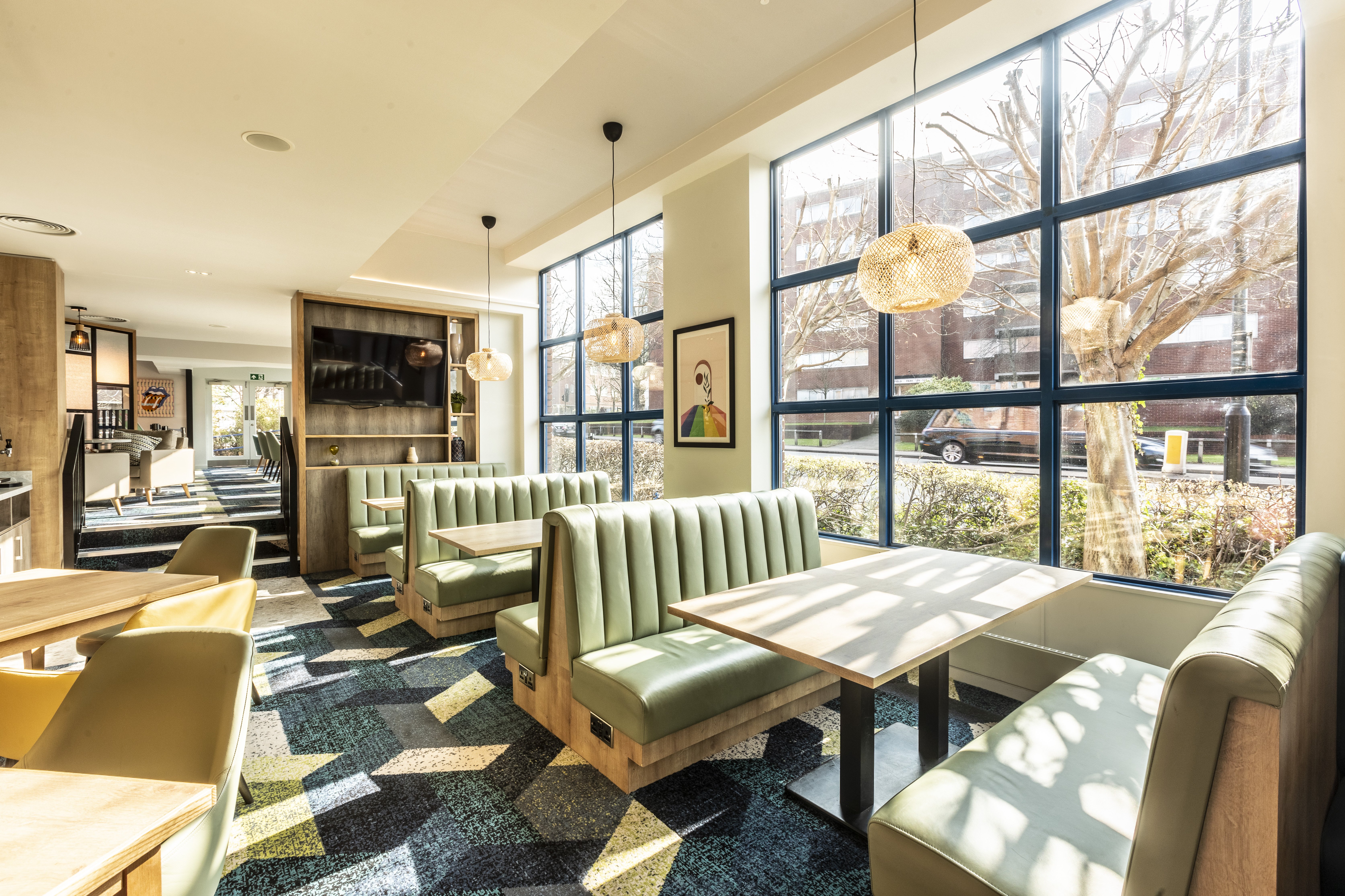 Holiday Inn London Sutton 64/73
