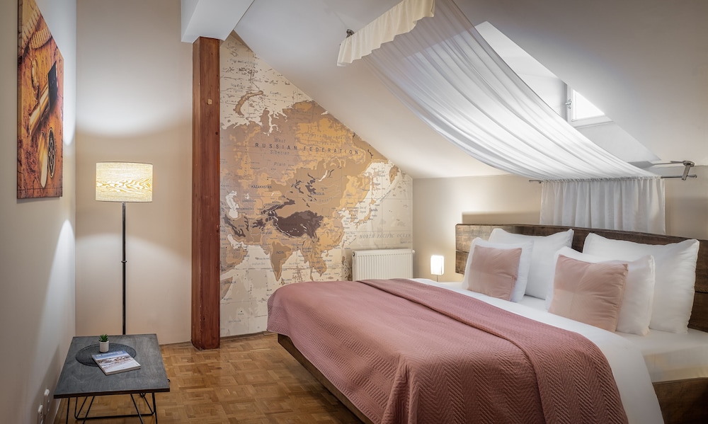 6 Continents Apartments by Adrez Living 9/29