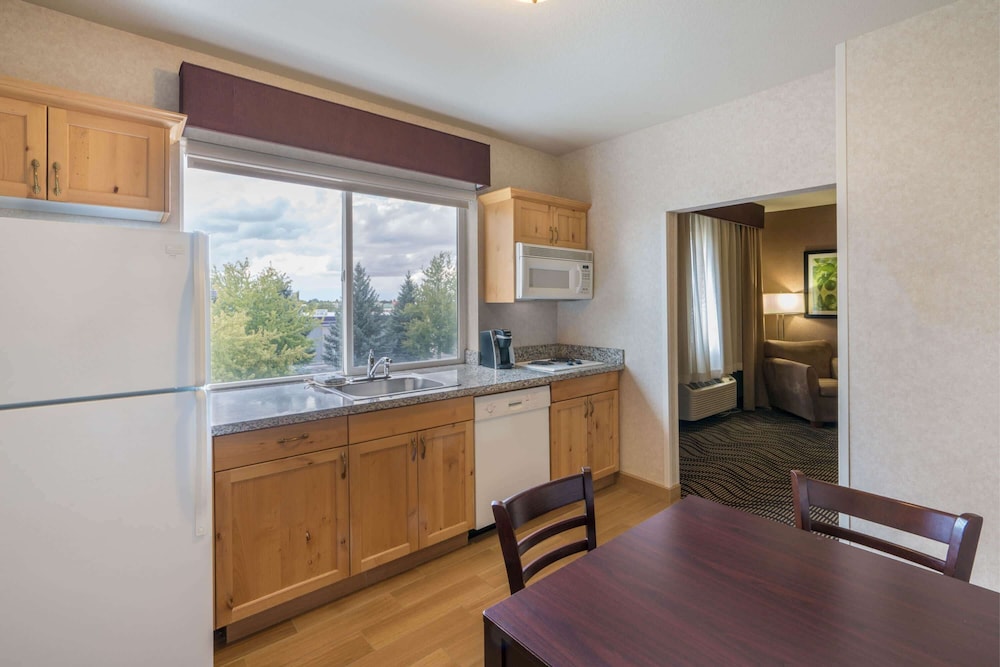 La Quinta Inn and Suites by Wyndham Idaho Falls/Ammon 4/54