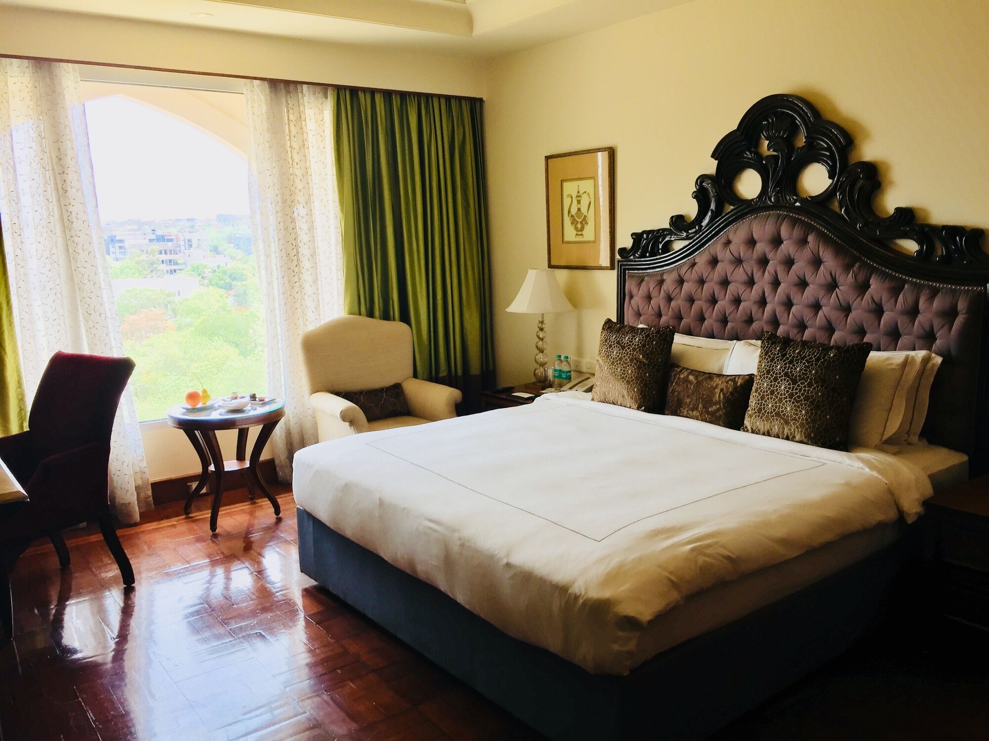 Taj Club, Club, King Bed