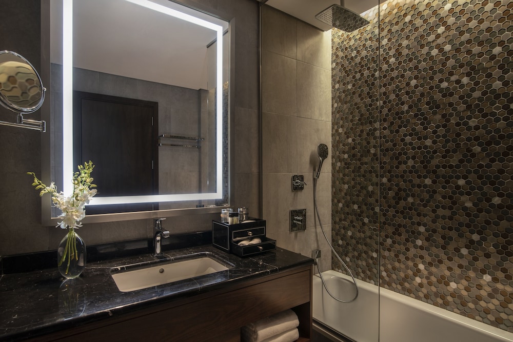 فندق وريزيدنس موفنبيك الرياض(Movenpick Hotel & Residences Riyadh) 15/57