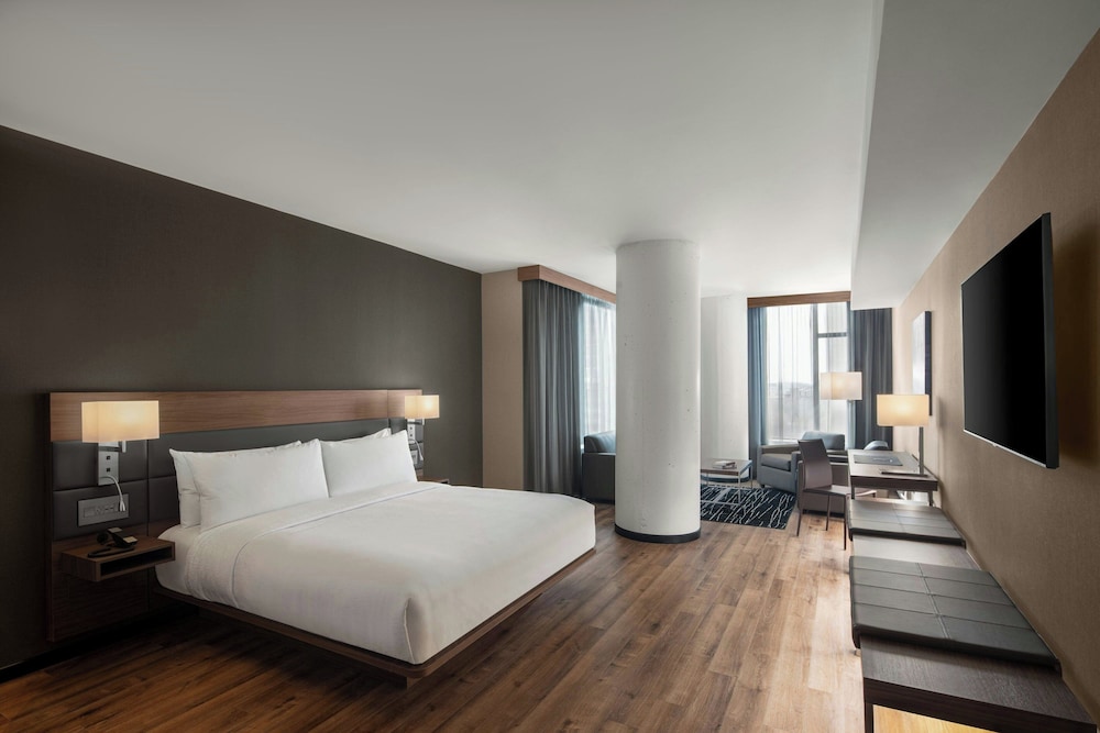 AC Hotel Ottawa Downtown 7/29