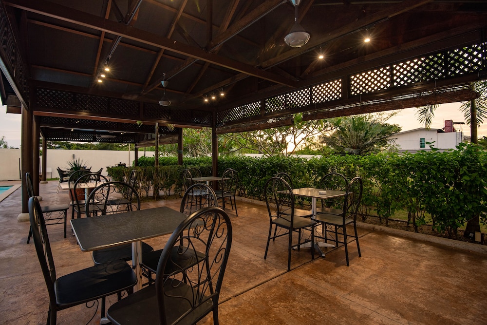 Riverra Inn Langkawi 30/50