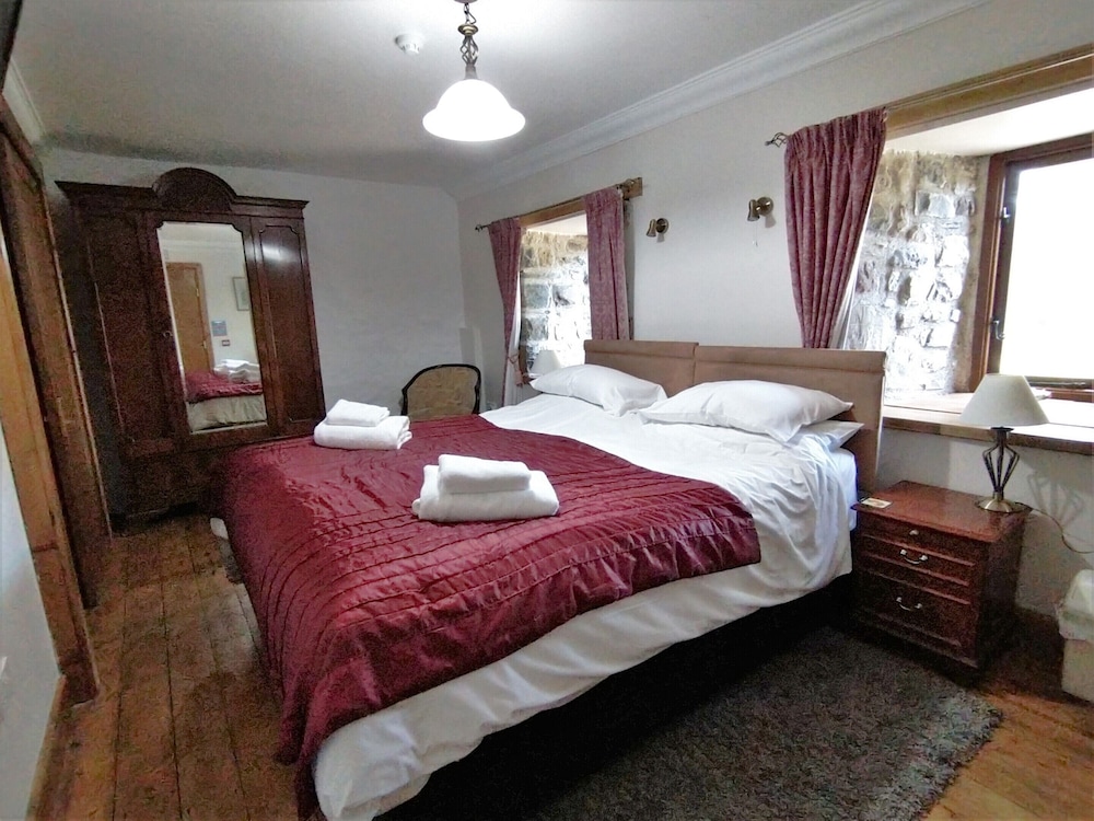 The Barn B and B 20/49
