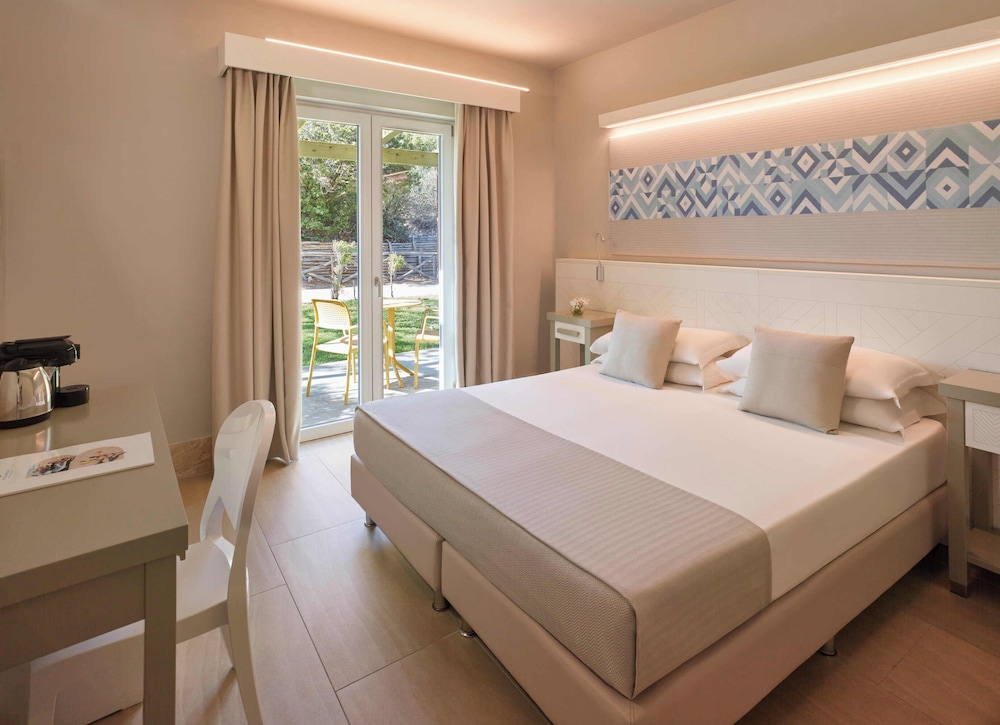 Is Serenas Badesi Resort 9/50