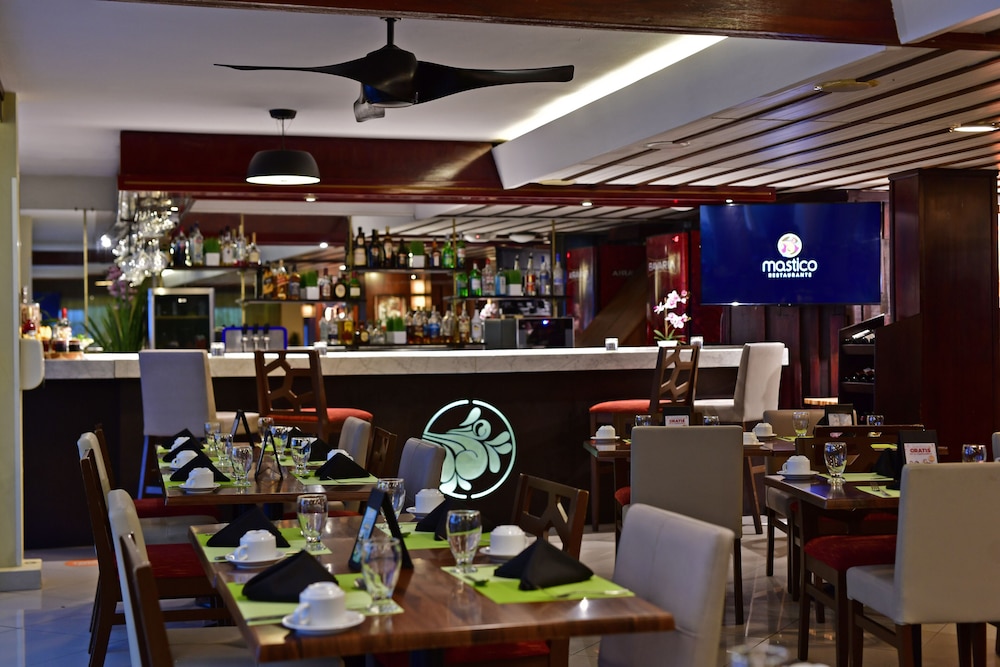 Autentico Hotel 25/50