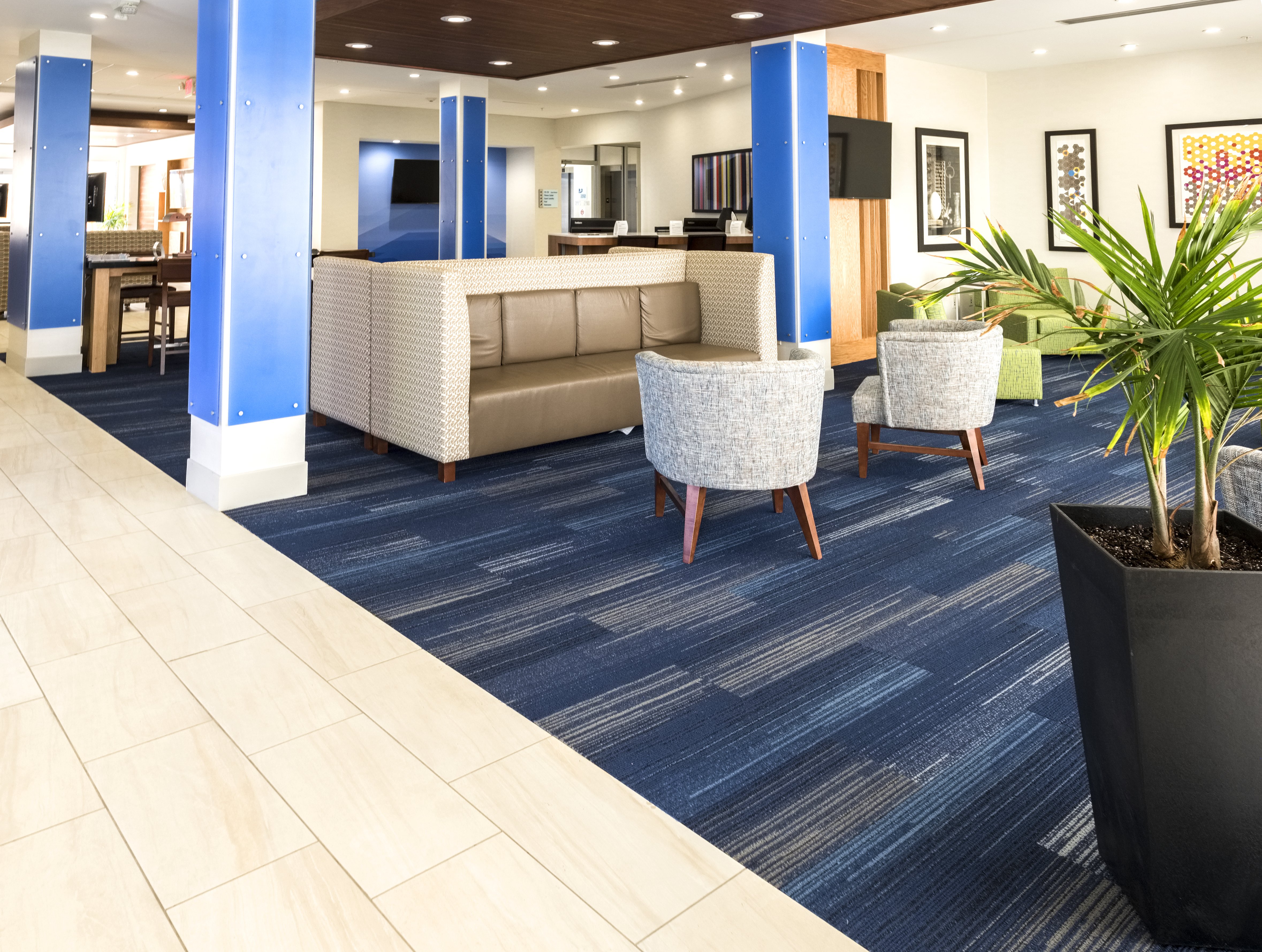 Holiday Inn Express & Suites Commerce 12/42