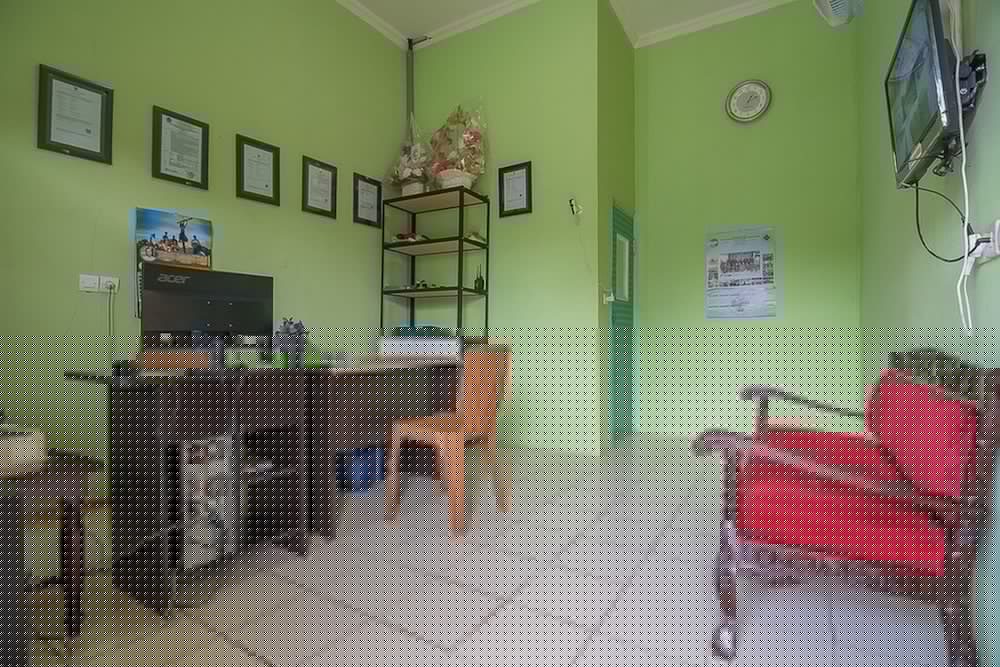 RedDoorz near Kampus UMP Purwokerto 36/44