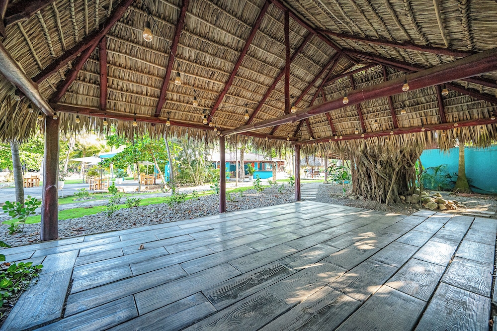 Beach Break Resort 35/75