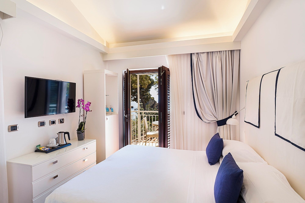 La Plage Resort 49/99