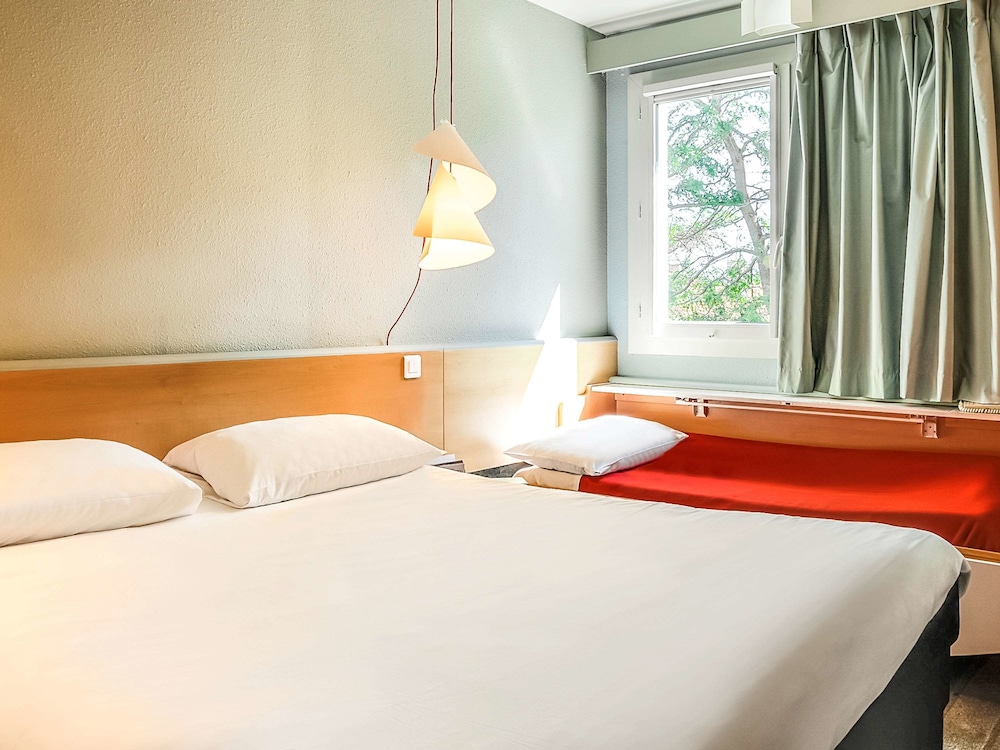 Ibis Salon De Provence Sud 24/61