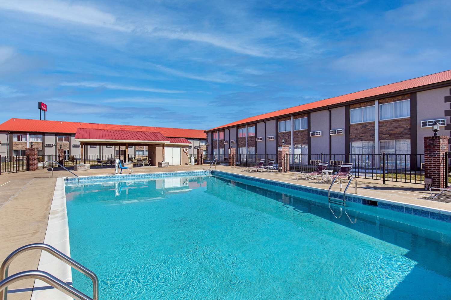 Ramada By Wyndham Bowling Green 42/45