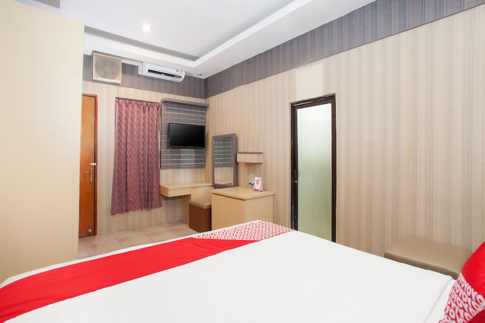 Standard, Double Bed, OYO 164 Ang's Residence 6/10