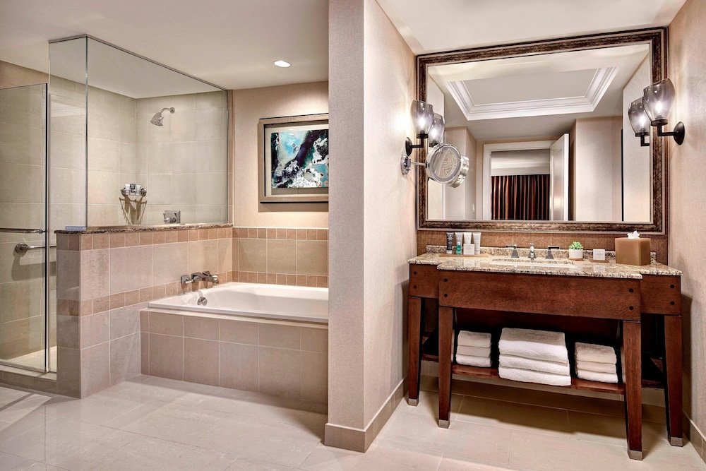 JW Marriott San Antonio Hill Country Resort & Spa 24/82