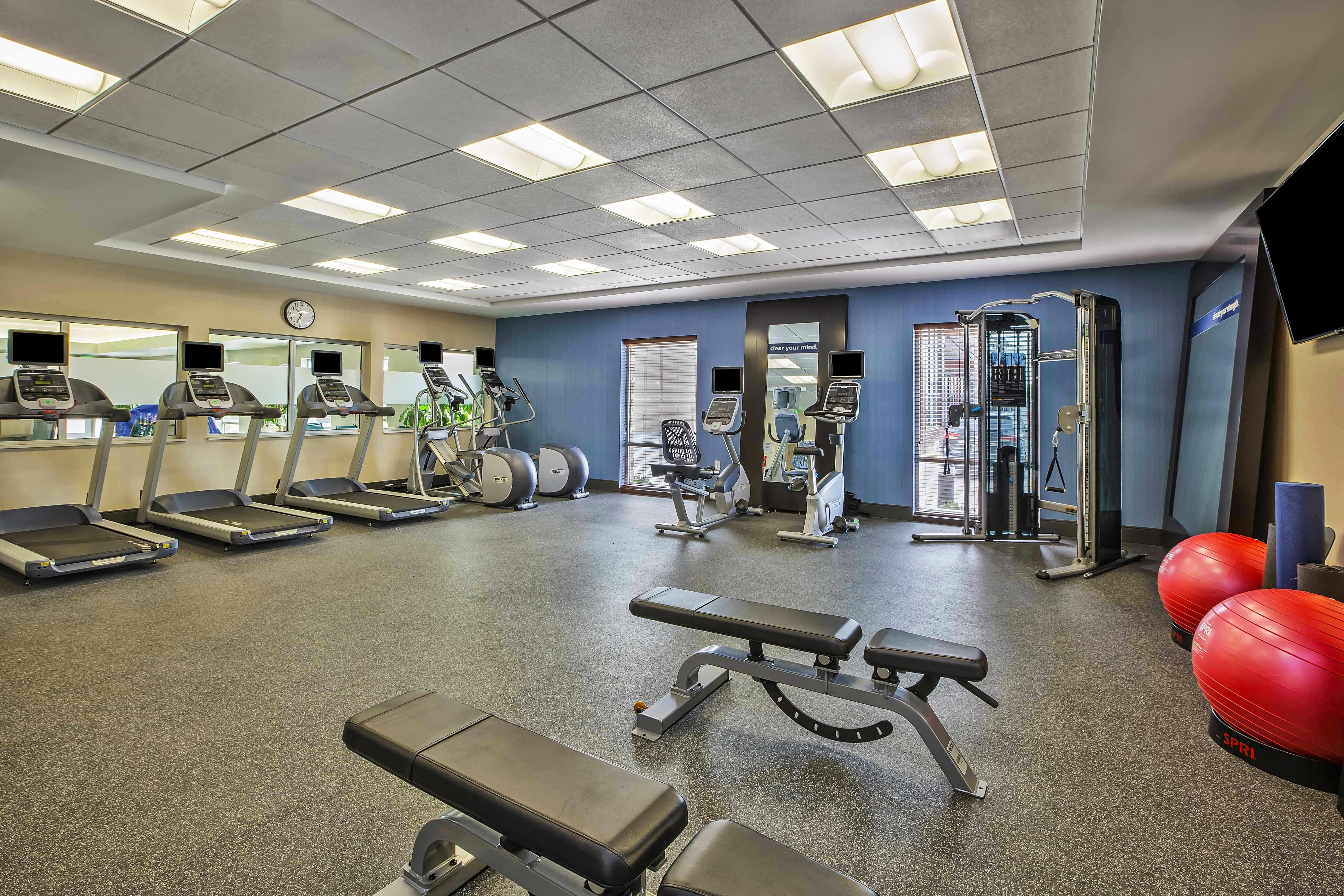 Hampton Inn West Bloomfield Novi 27/43