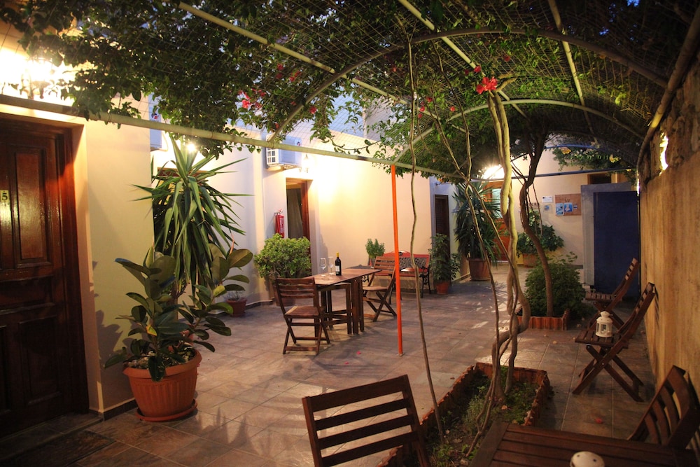 Ventoura Studios & Apartments 32/41