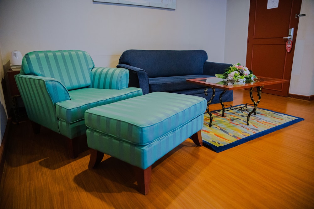 Baiyoke Suite 22/63