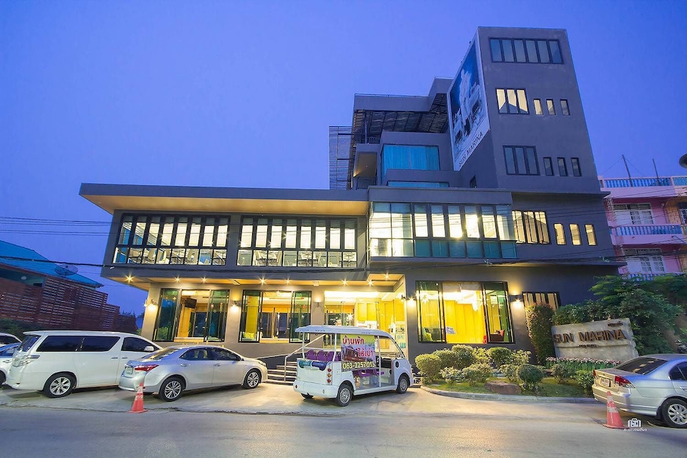 Sunmarina Hotel Cha Am 12/62