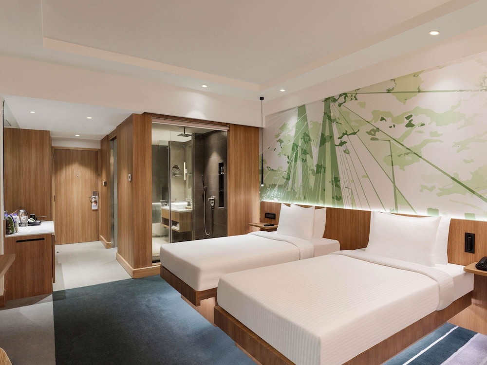 PREMIER, TWIN BEDS, CITY VIEW, PREMIER LOUNGE ACCESS, HIGH FLOOR