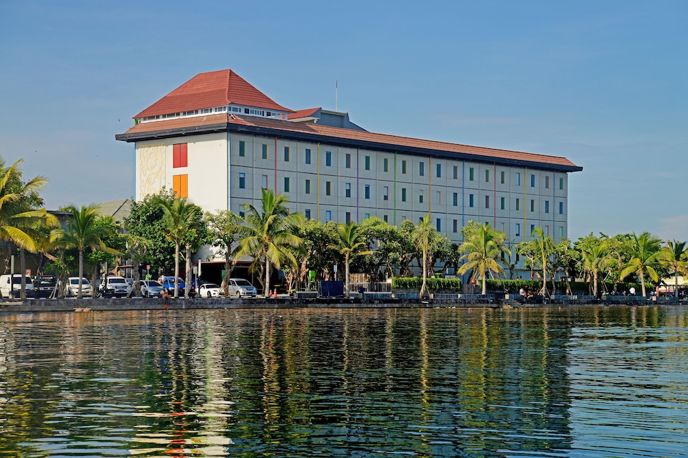 Singaraja Hotel 7/59