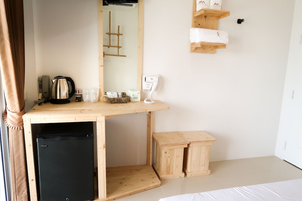 Baan Urt Suratthani Airport Hotel 53/66