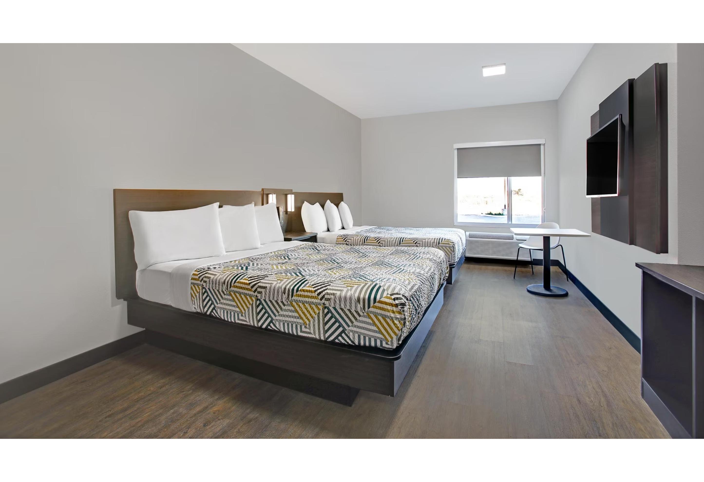 2 Queen Beds Non-Smoking, Fridge, Shower، Motel6 Monahans, TX 2/8
