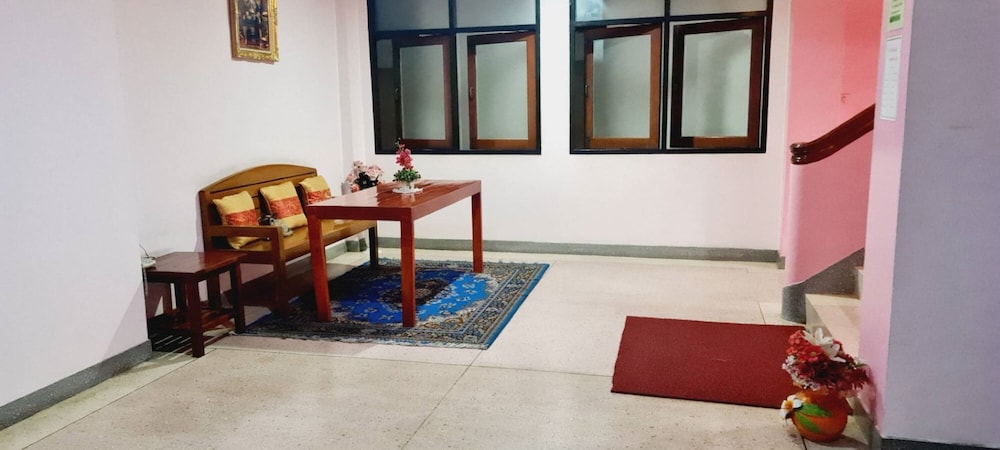 Royal Land Mae Klong Hotel 5/42