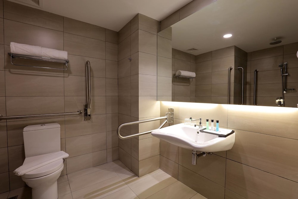 Amerin Hotel Johor Bahru 56/57