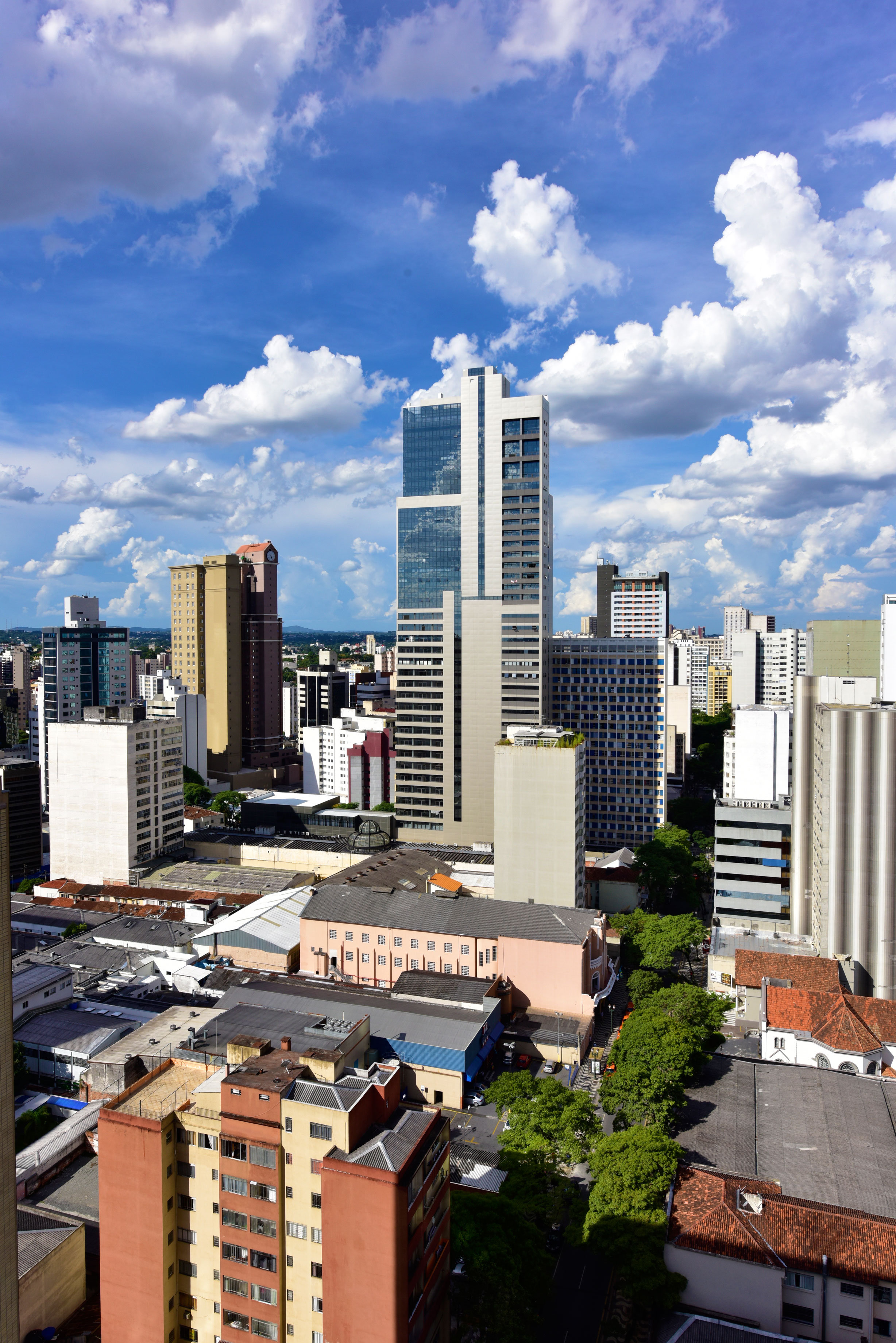 Pestana Curitiba 4/81