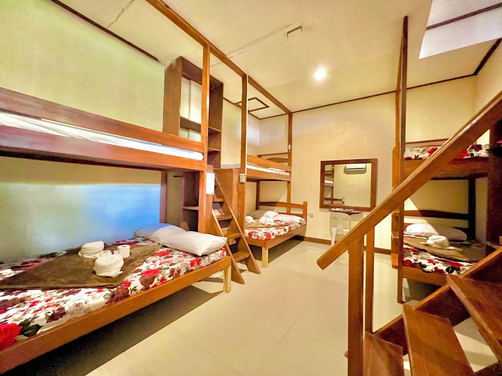 Novie Apos S Tourist Inn 21/50