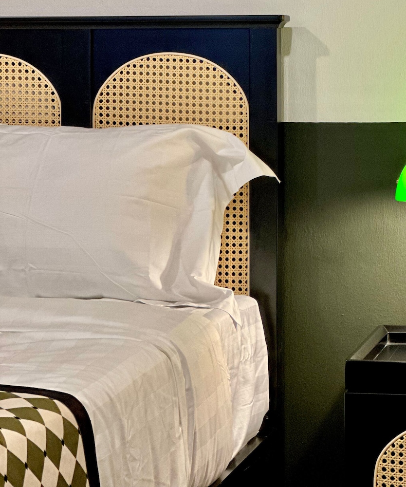 Wayfarer Guest House 30/50