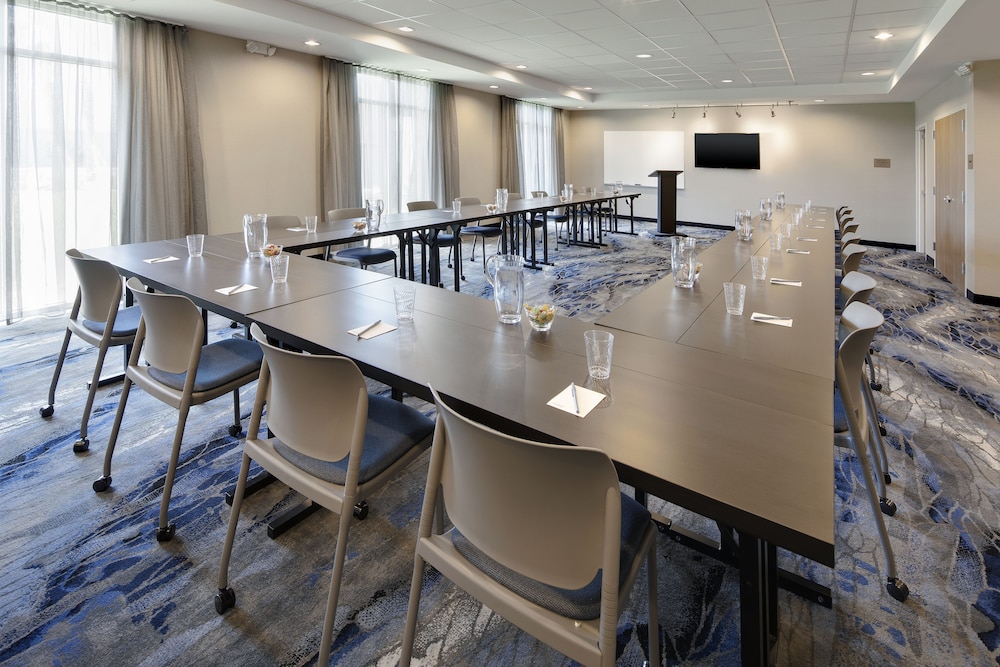 Fairfield Inn And Suites By Marriott Tampa Wesley Chapel 36/40