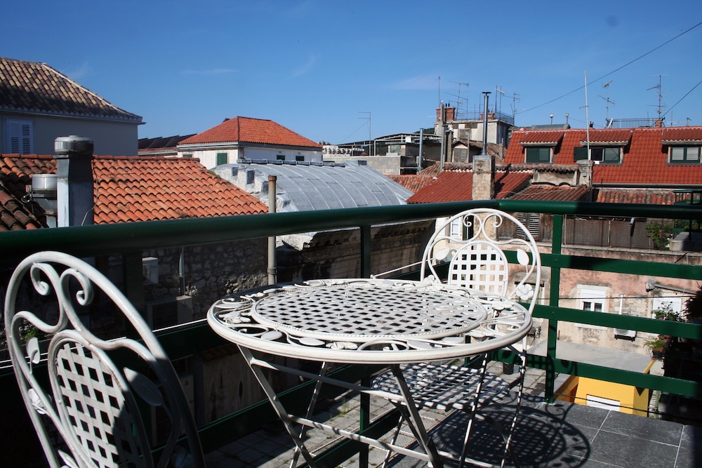 Banica Apartments & Rooms 2/63
