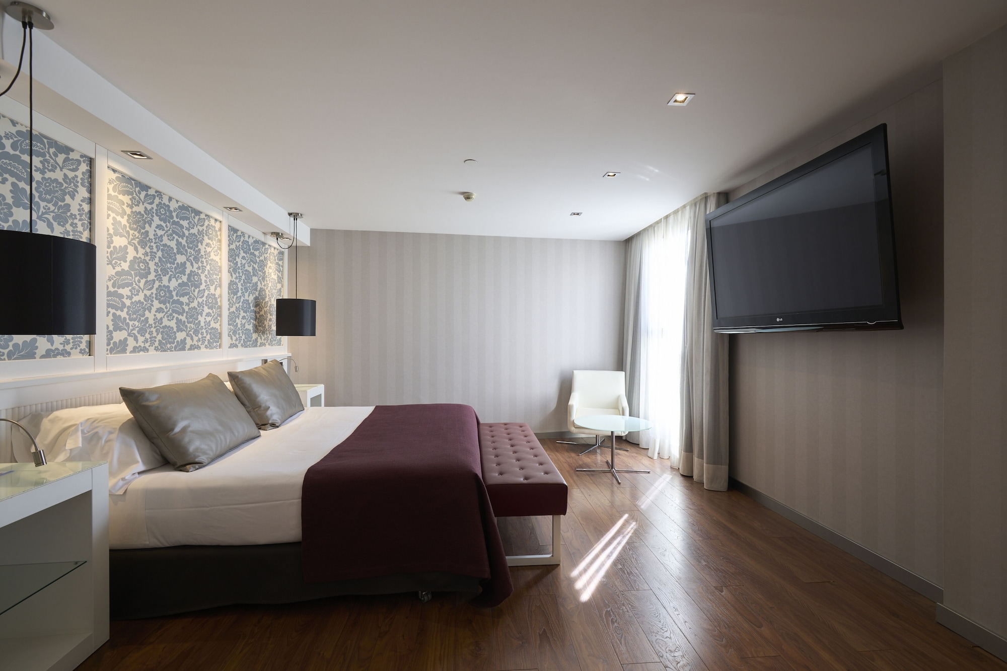 Suite, Single, King Bed