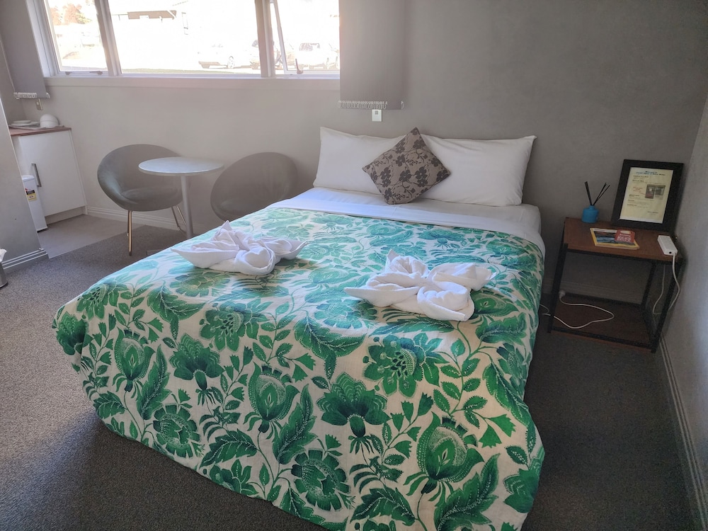 Pure Motel & Guest House 37/75