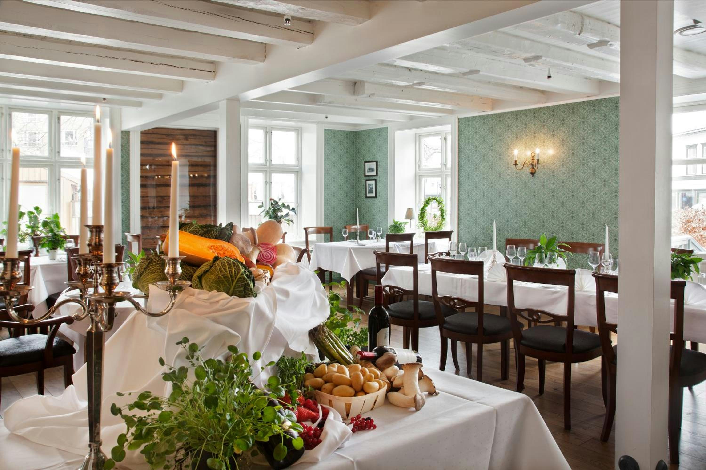 Hotel Kong Carl 38/48
