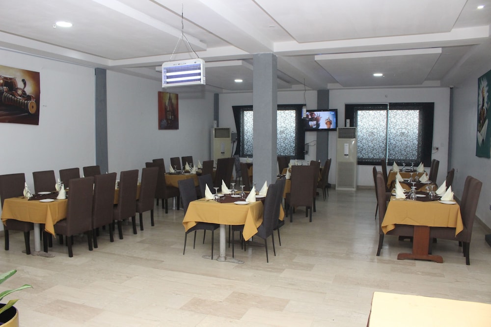Pelican Hotel Lekki 29/43