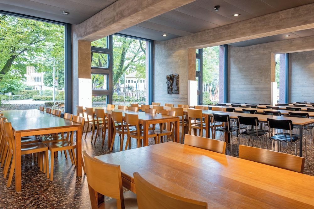 Zurich Youth Hostel 43/61
