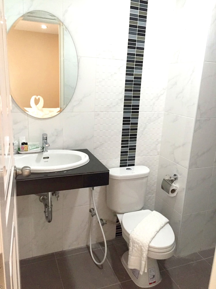 The Smart Hotel Hatyai 48/67