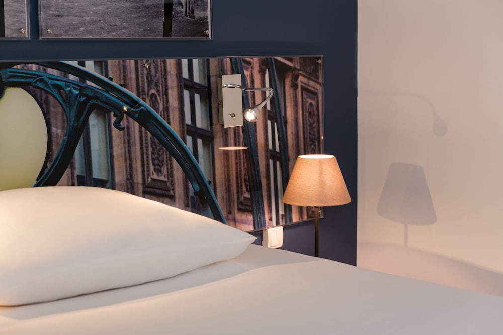 Hotel the Originals City Rueil Centre 42/67
