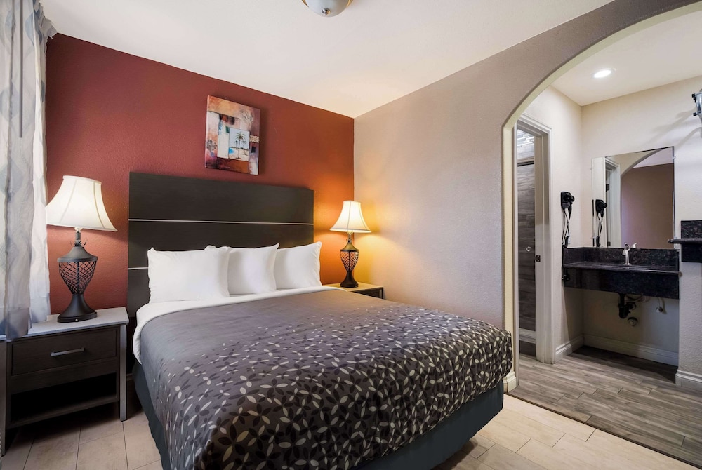 Room, Queen Bed