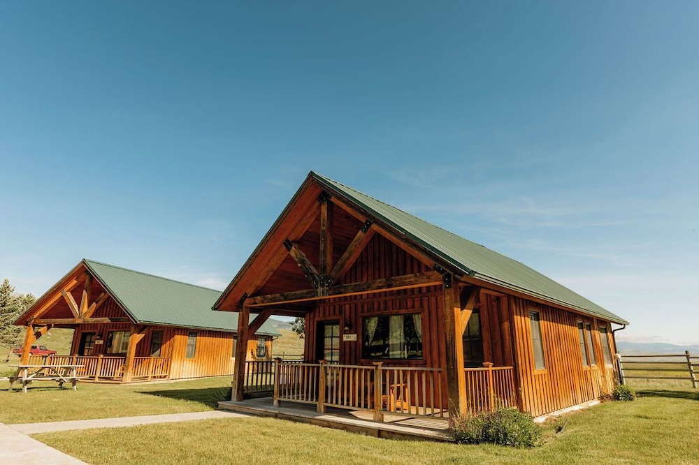 Chico Hot Springs Resort 3/50