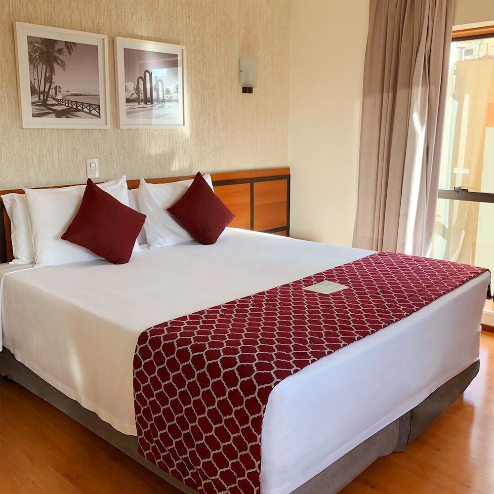 SUPERIOR, KING BED