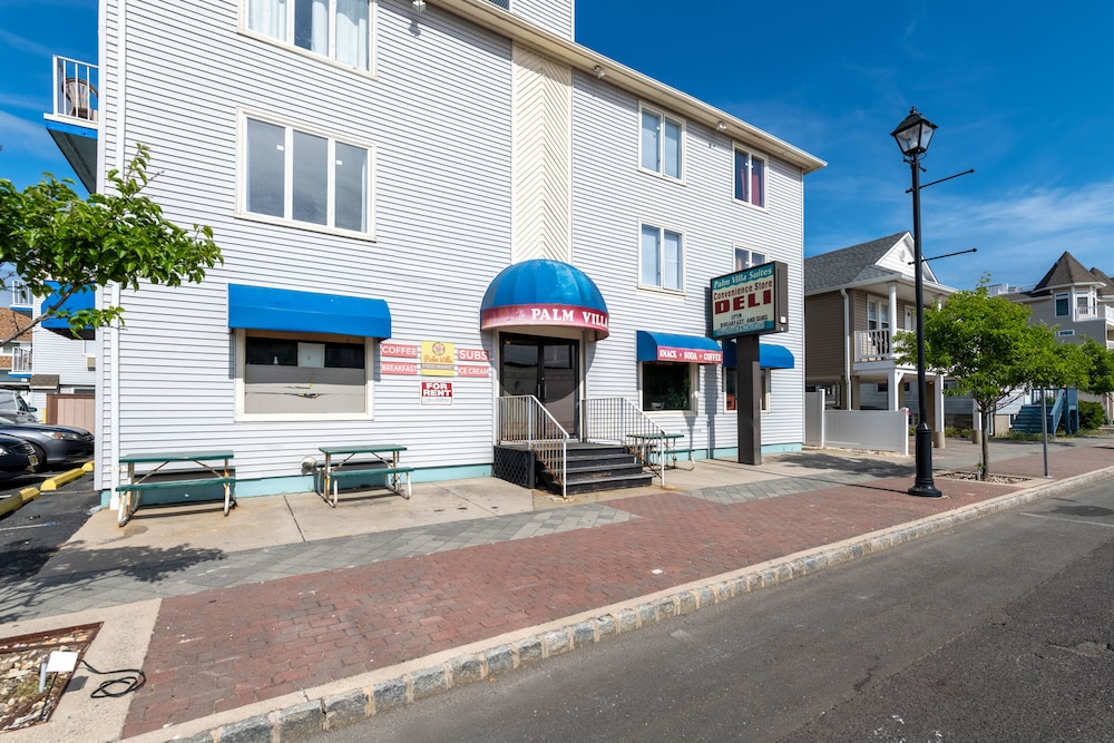 Hotel Charlee Villas By The Beach 49/62