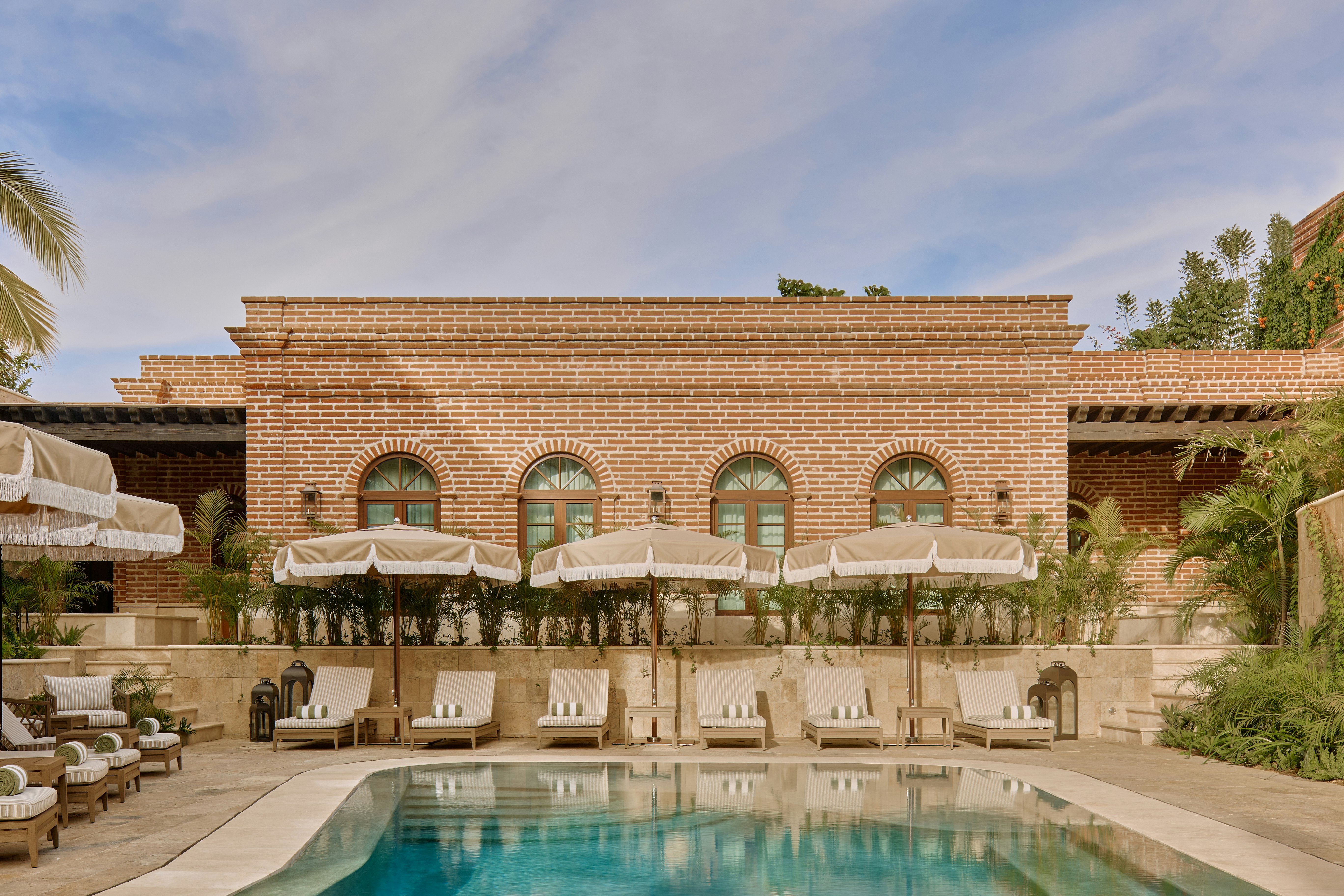 The Todos Santos Inn 10/83