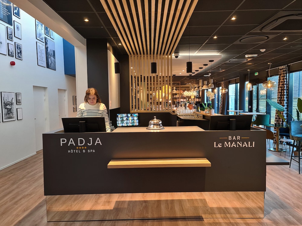 Lobby at Padja Hotel & Spa, VANNES